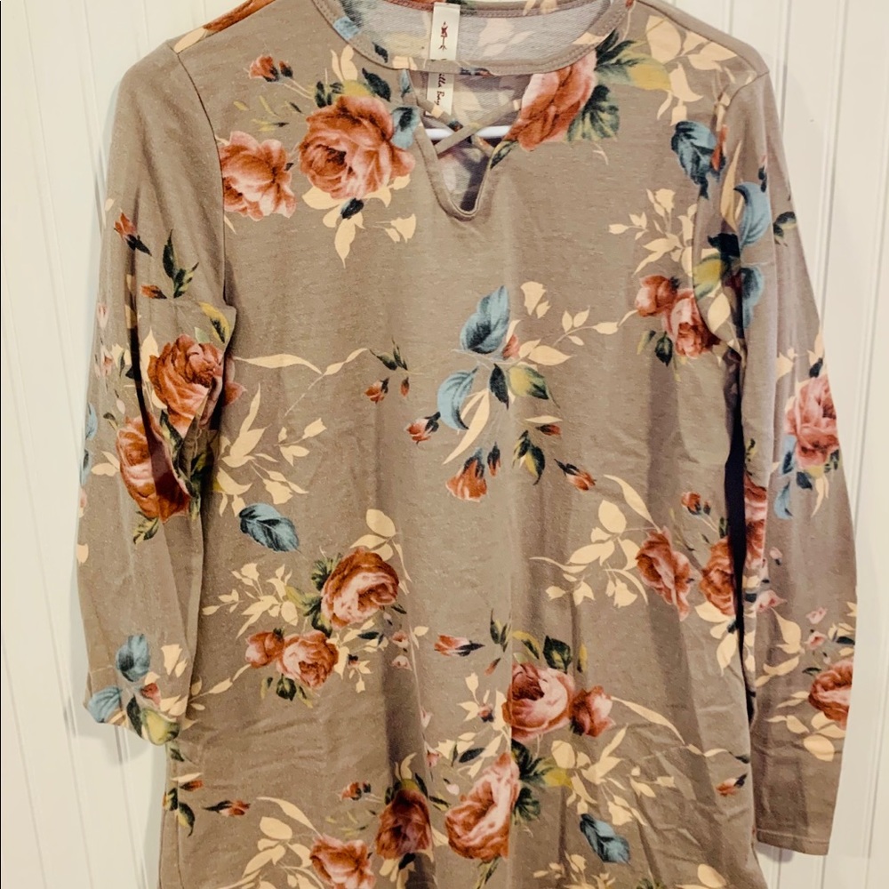 Periwinkle Floral Shirt (M)